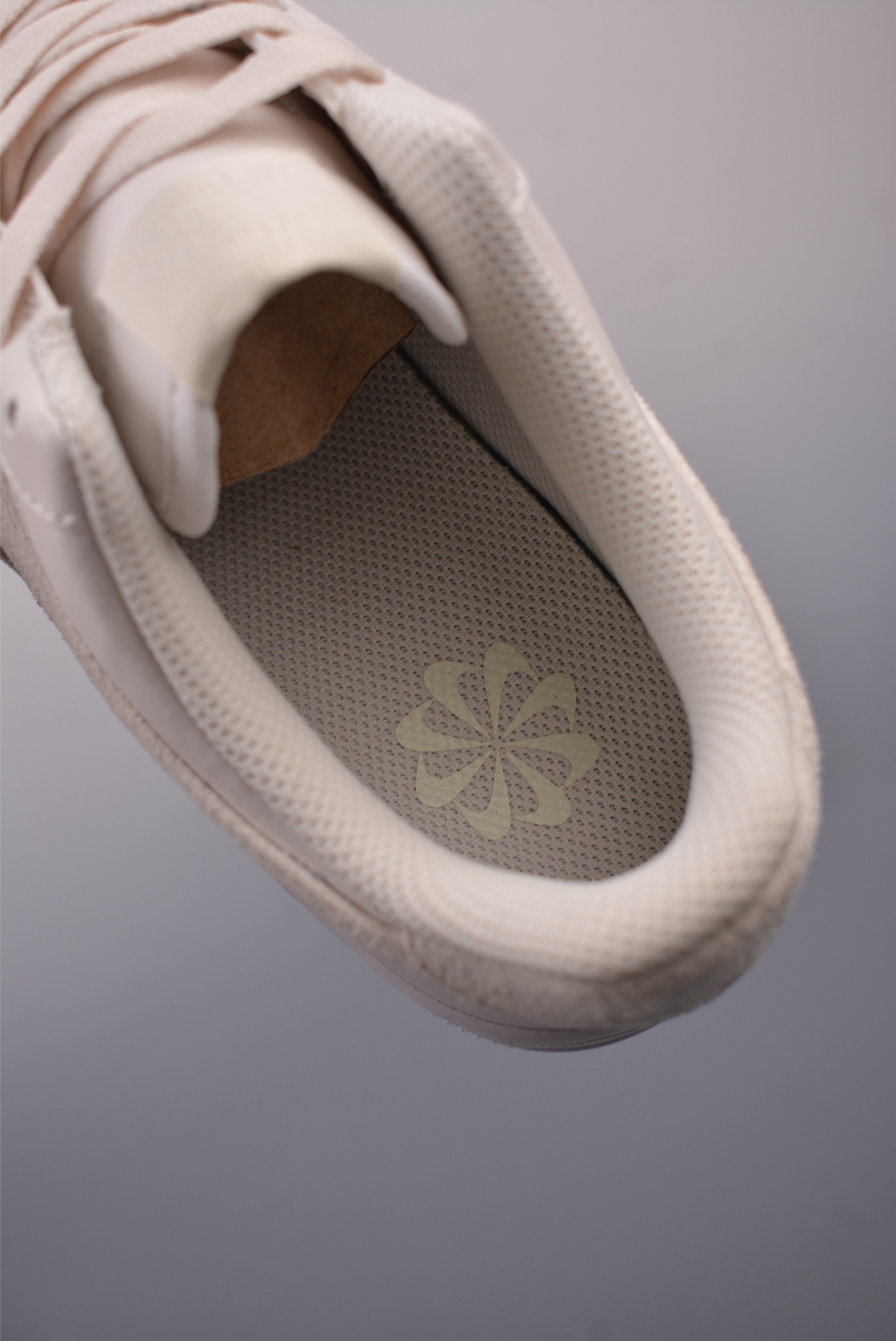 Nike Air Force 1´07 Low sports shoes off-white HQ3905-001