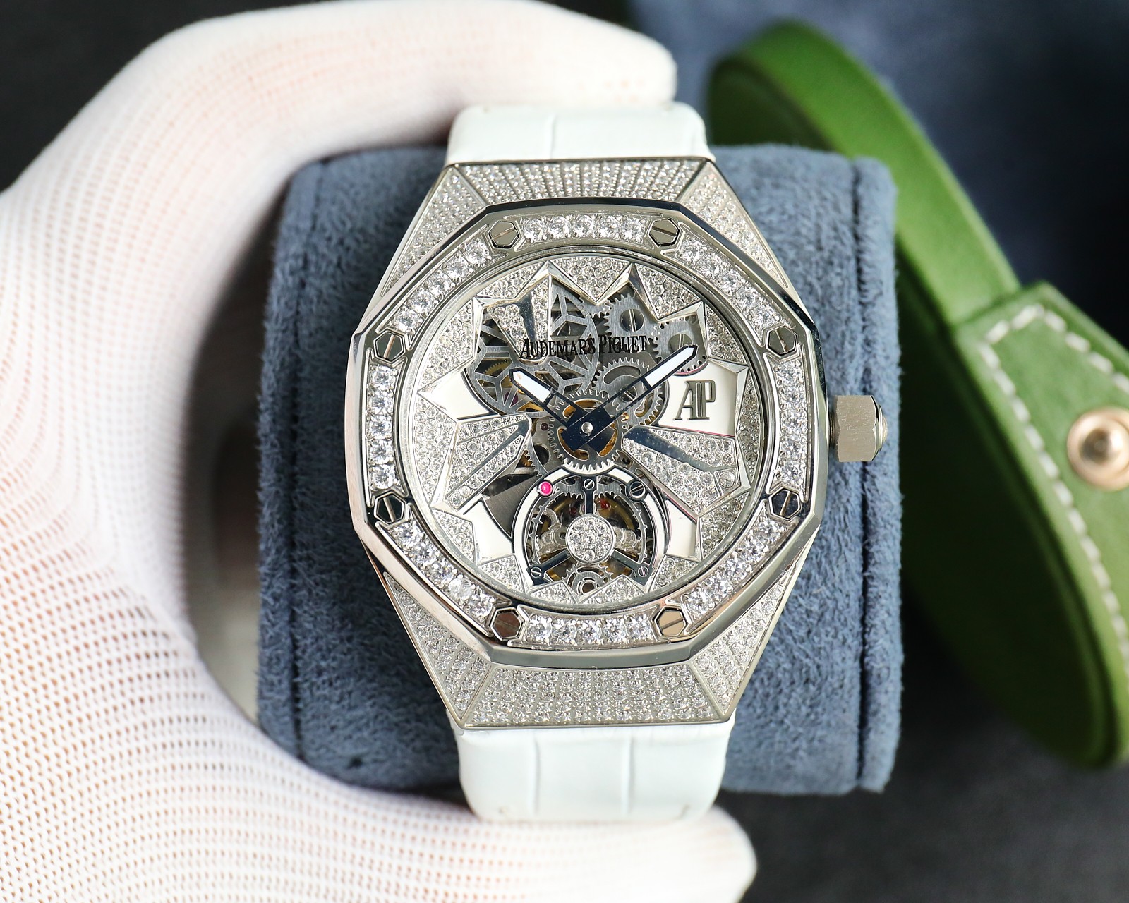 Audemars Piguet Royal Oak Concept 26227BC.ZZ.D011CR.01