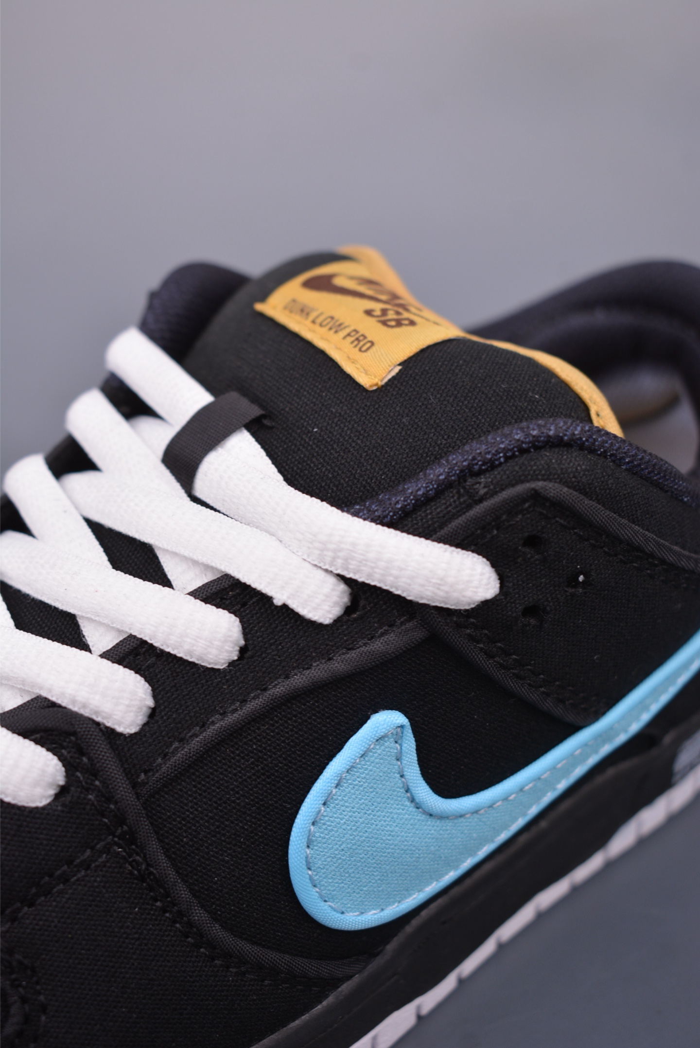 NIKE SB Dunk Low sneakers Canvas Black Red Blue FN5880-001