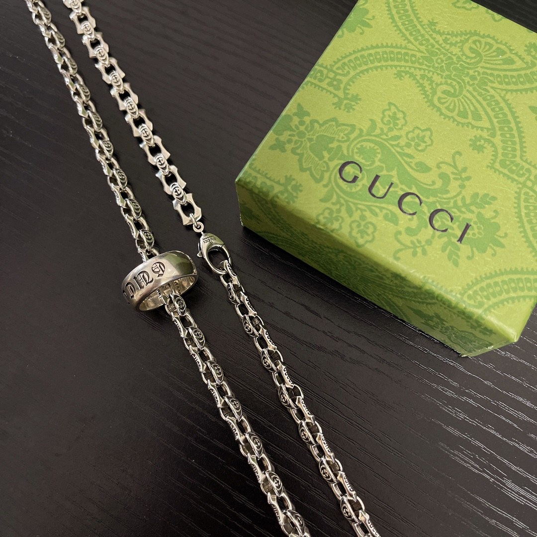 Gucci GG Ring Vintage Necklace