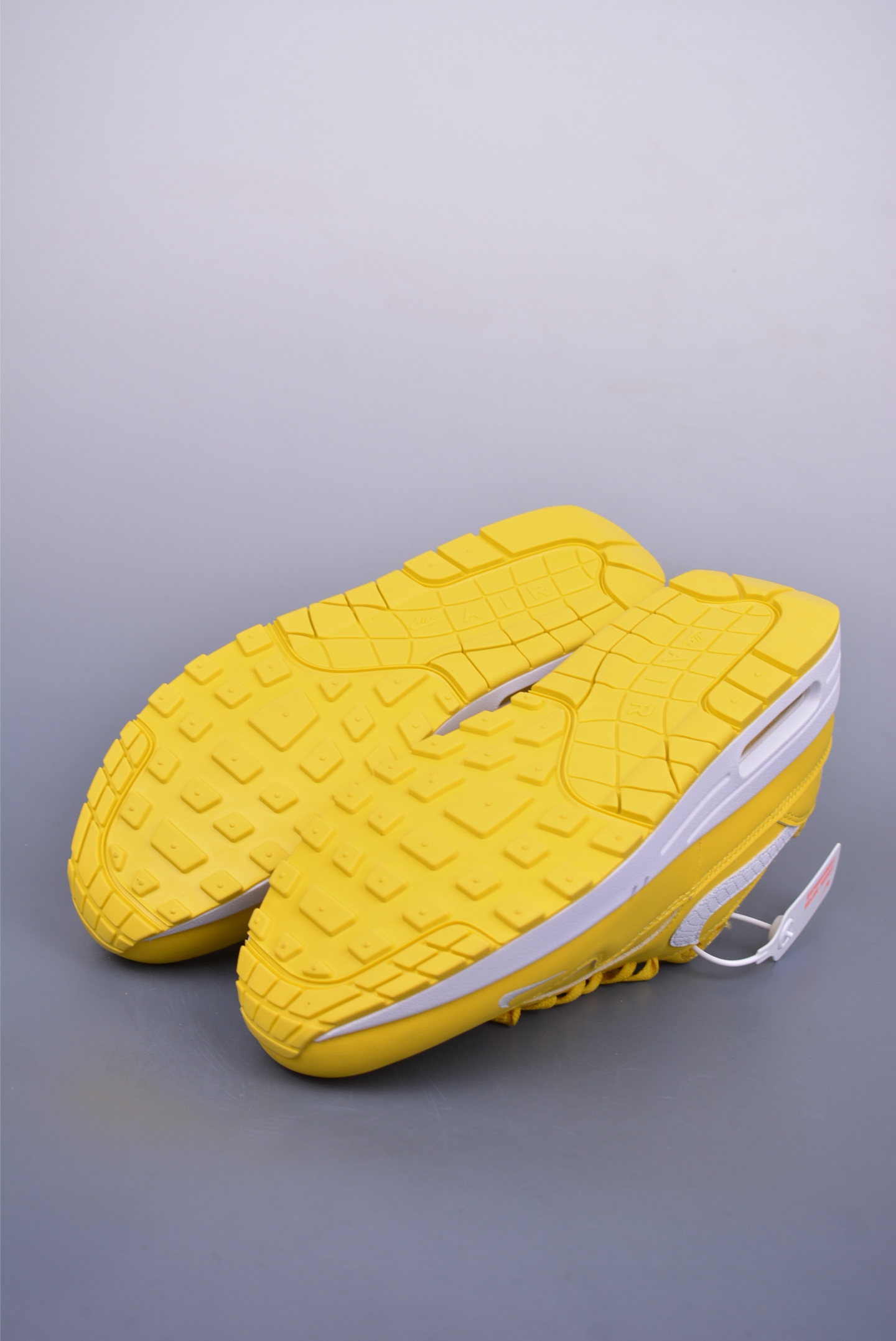 Supreme x Nike Air Max 1 '87 SP Speed ​​Yellow Homme running shoes HV1940-100