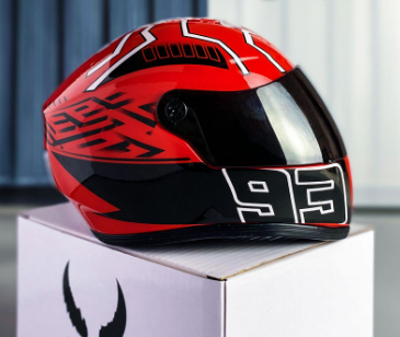 Model helmet car ornaments
