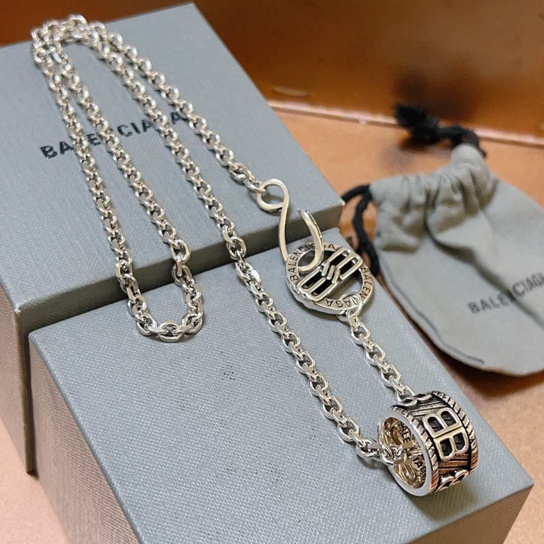 Balenciaga Ring Chain Vintage Necklace