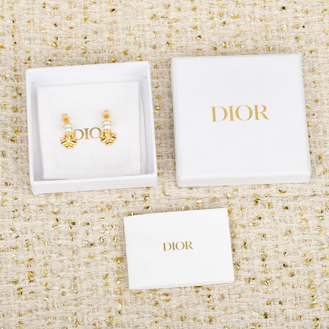 Dior 25 Four Leaf Clover CD Pearl Earrings