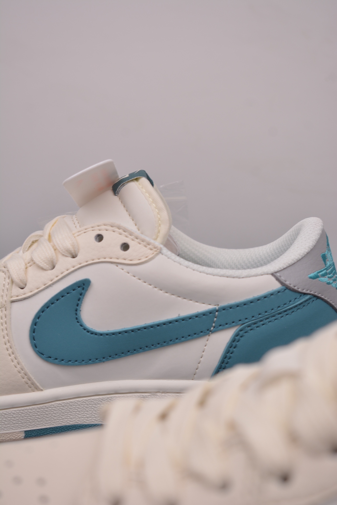 Gucci x Nike Air Jordan 1 Low OG Beige Lake Blue LJ5188-022