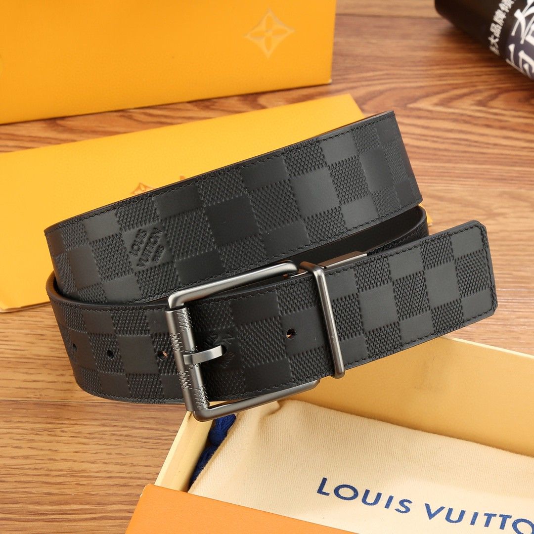 Louis Vuitton Damier engraved buckle calfskin belt 4CM wide