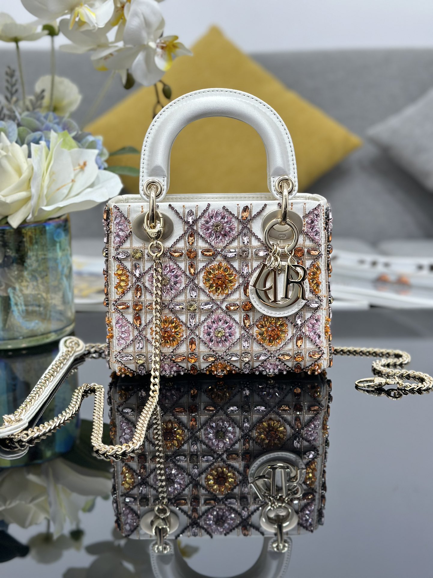 Dior Lady three-grid embroidery white and green diamonds horizontal version Princess Diana bag M0505