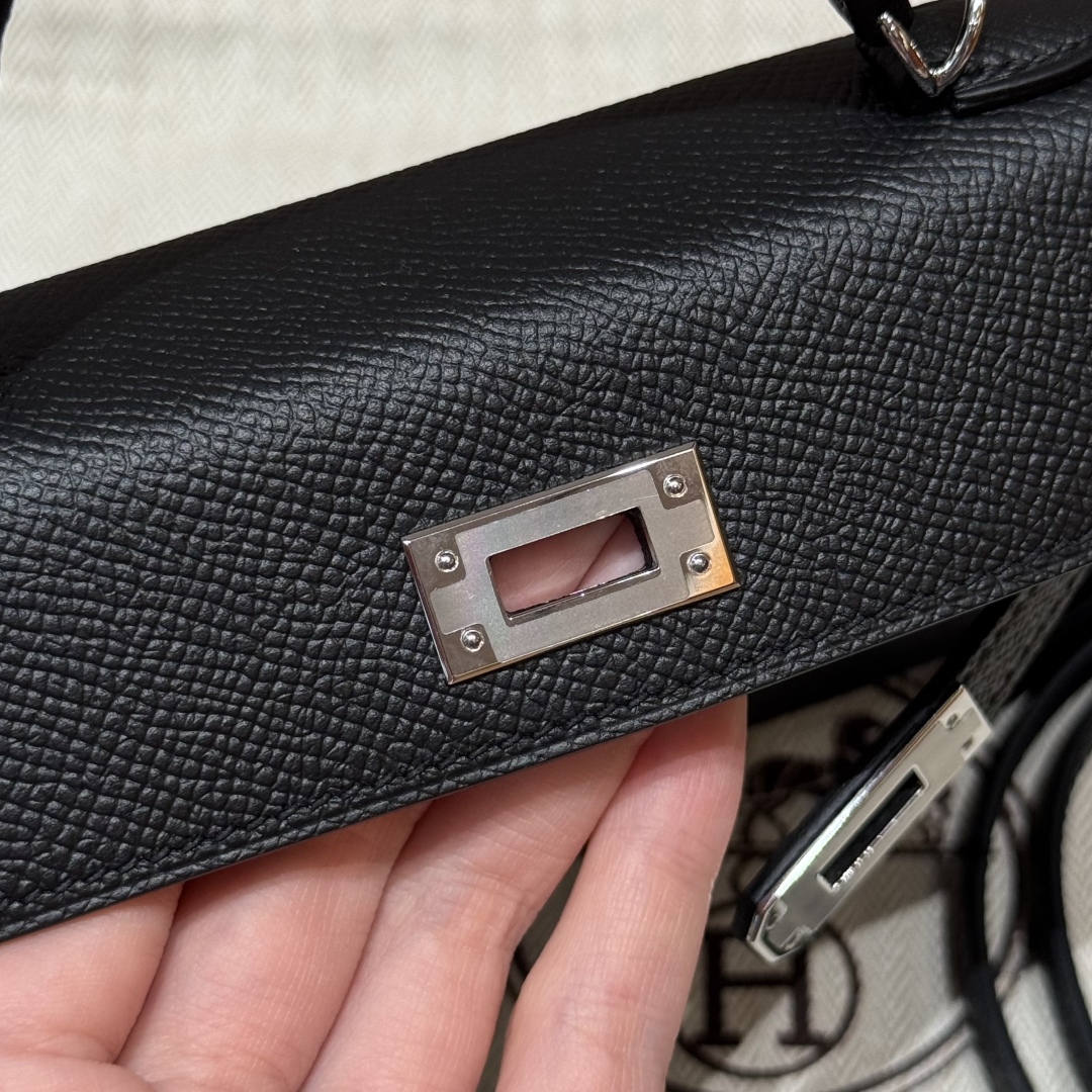 Hermes mini kelly 89noir handbag (handmade to order)