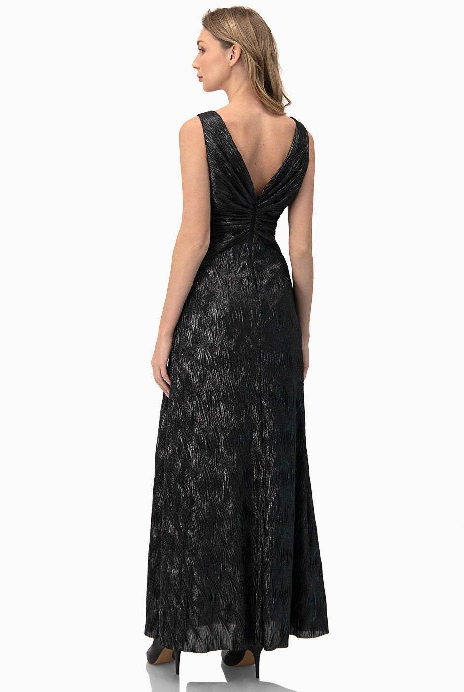 Vestido largo negro sin mangas