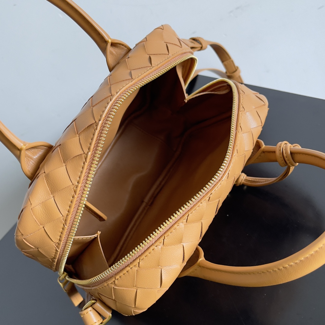 Bottega Veneta 2024 Spring Get Away Small Square Bag 776736