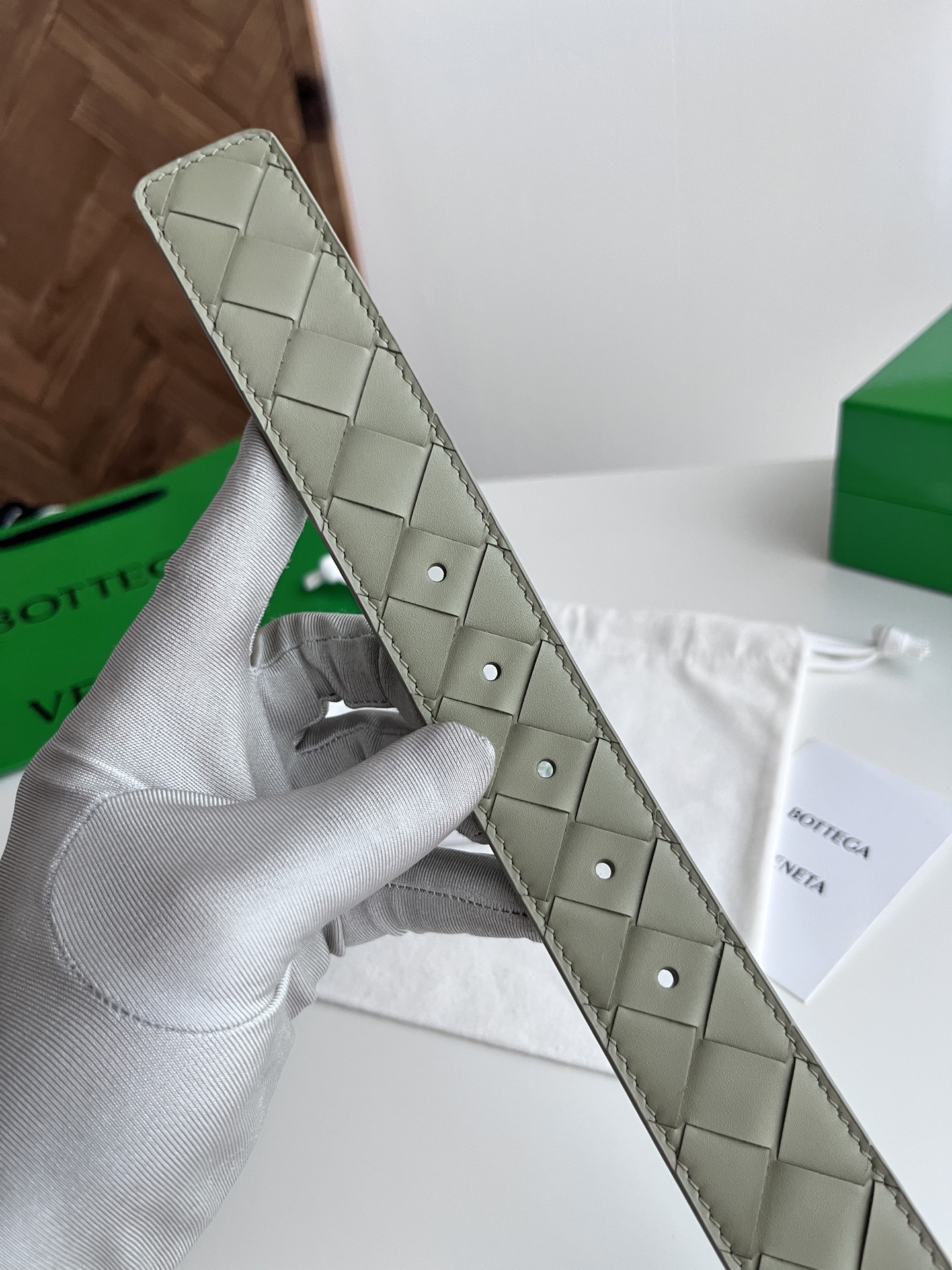 Bottega Veneta intreccio woven cowhide double-sided waistband with a width of 3.5cm