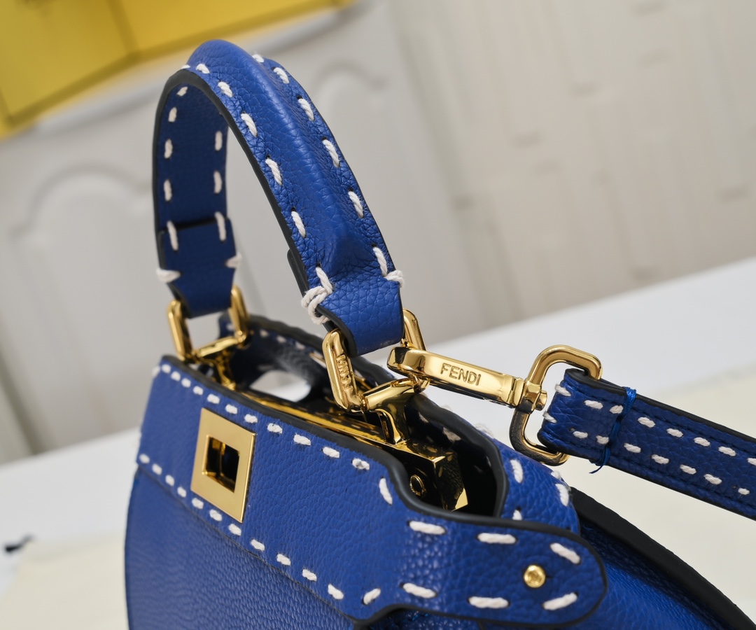 FENDI ekaboo ISeeU medium handbag 3309