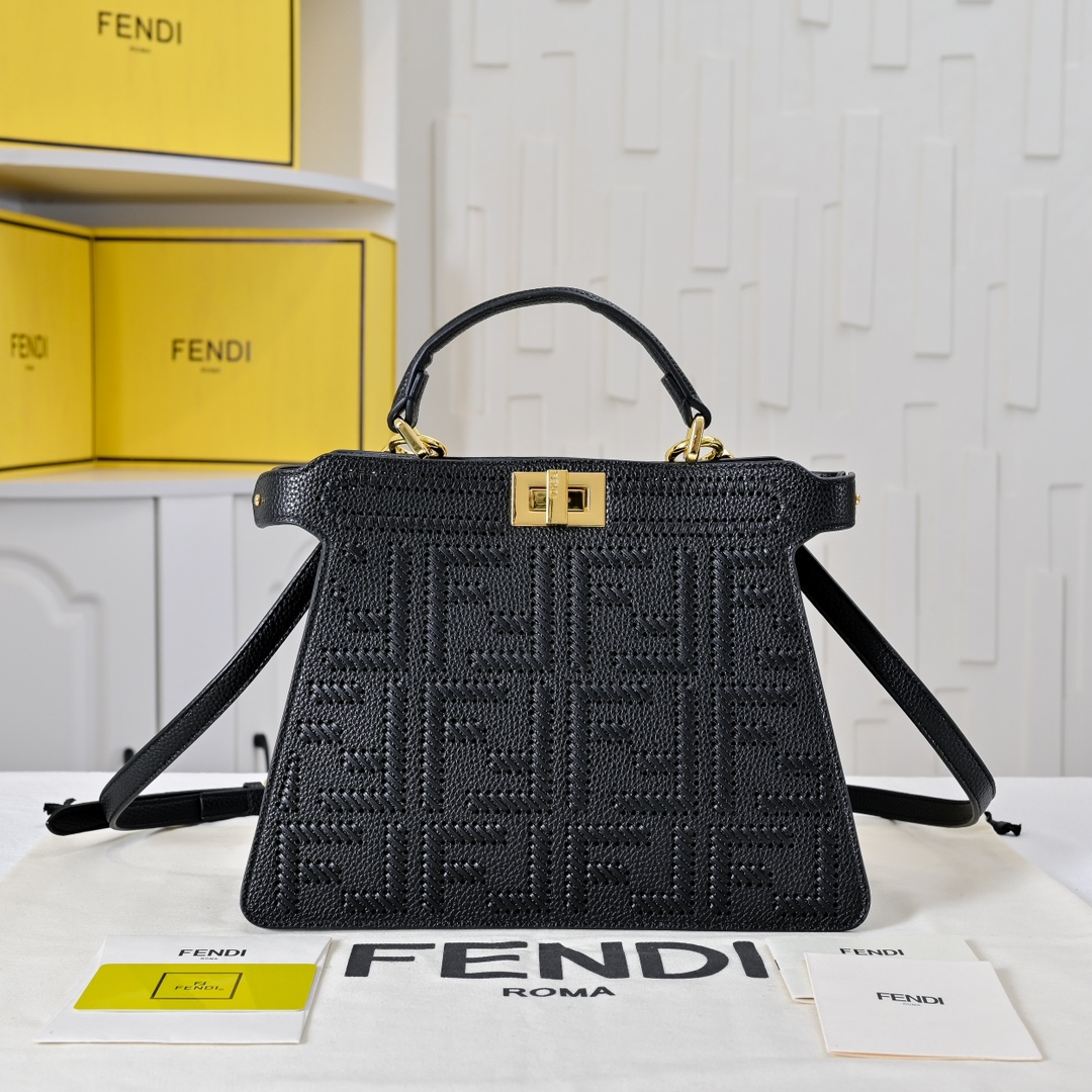 FENDI ekaboo iseeu small bag 3372