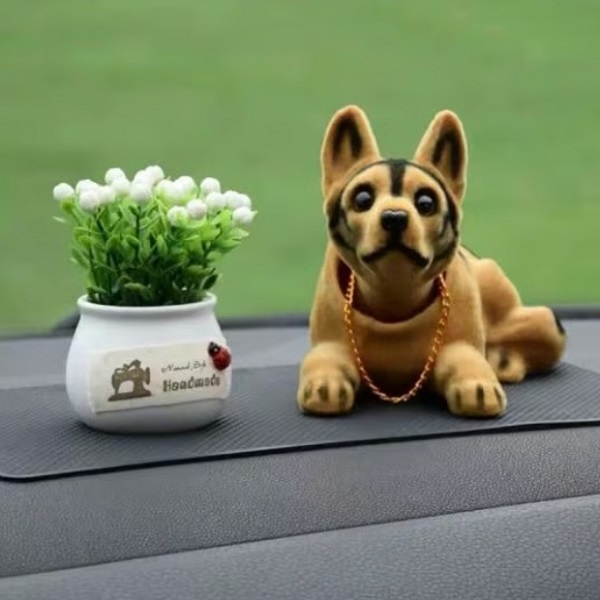 🎁For Animal Lovers -🐶 Funny Car Dog Ornament
