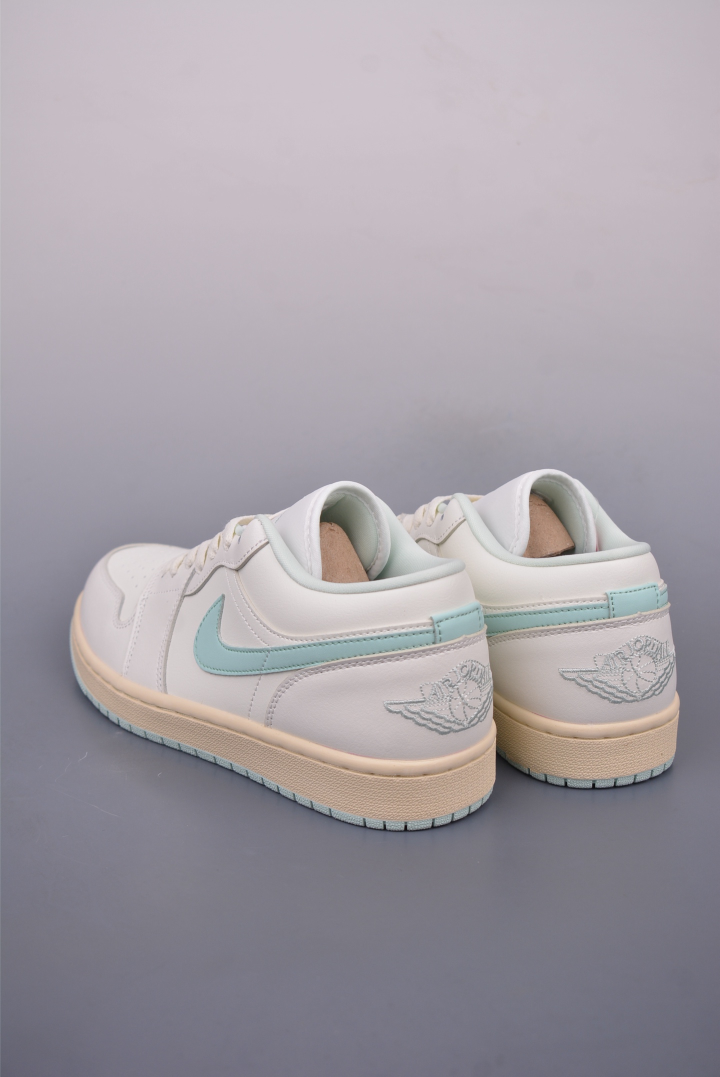 Nike Air Jordan 1 Retro Low OG AJ1 basketball shoes Old Beige Green DC0774-134