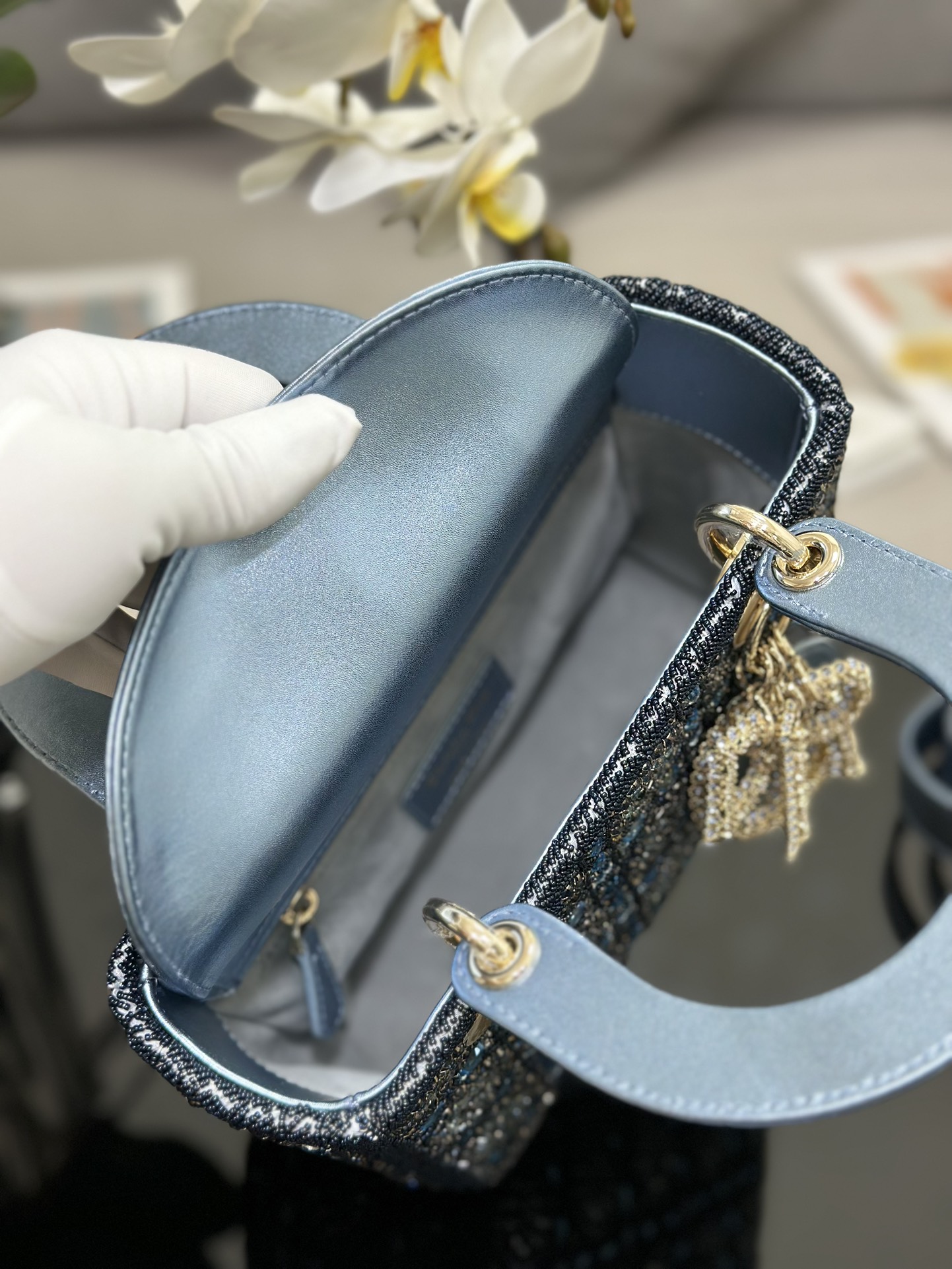 Dior Lady four-grid embroidery rhinestone blue M0538