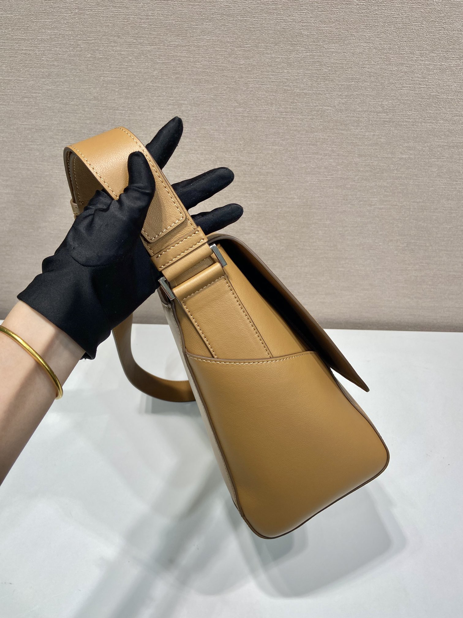 Prada New Large Messenger Bag 2VD068