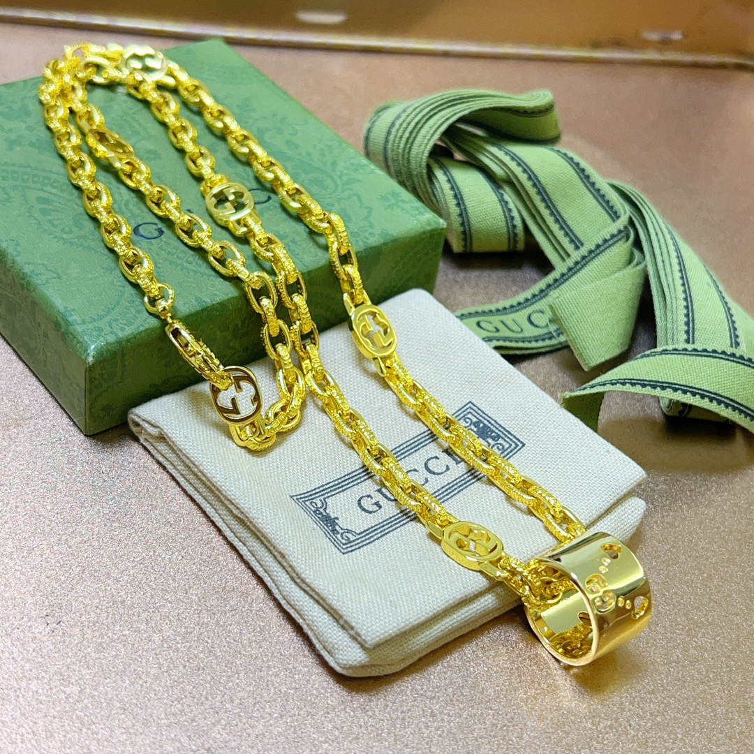 Gucci Anger Forest series GG hollow ring gold necklace