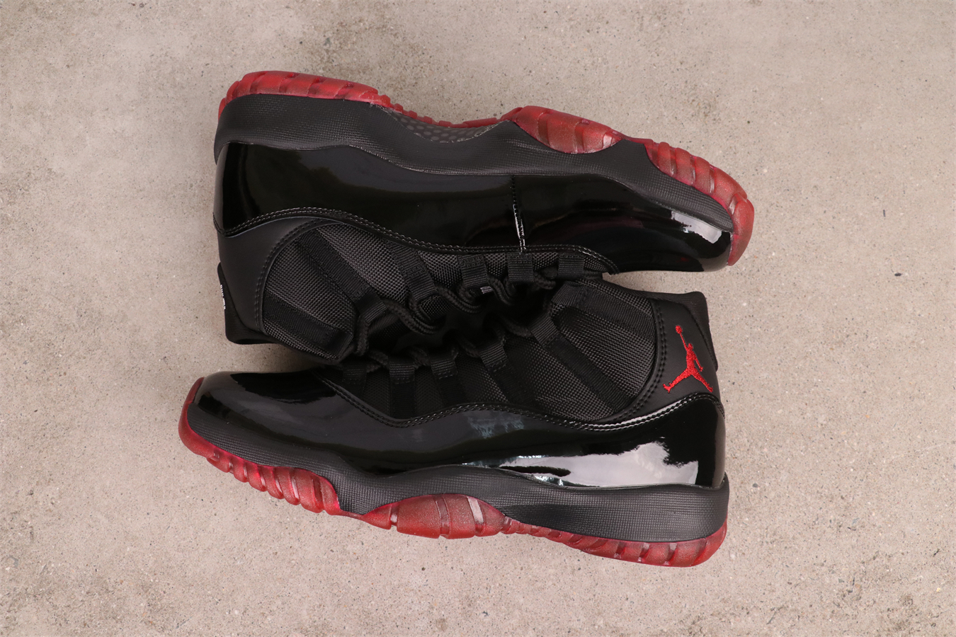 Air Jordan 11 'Black Infrared'  322992-066
