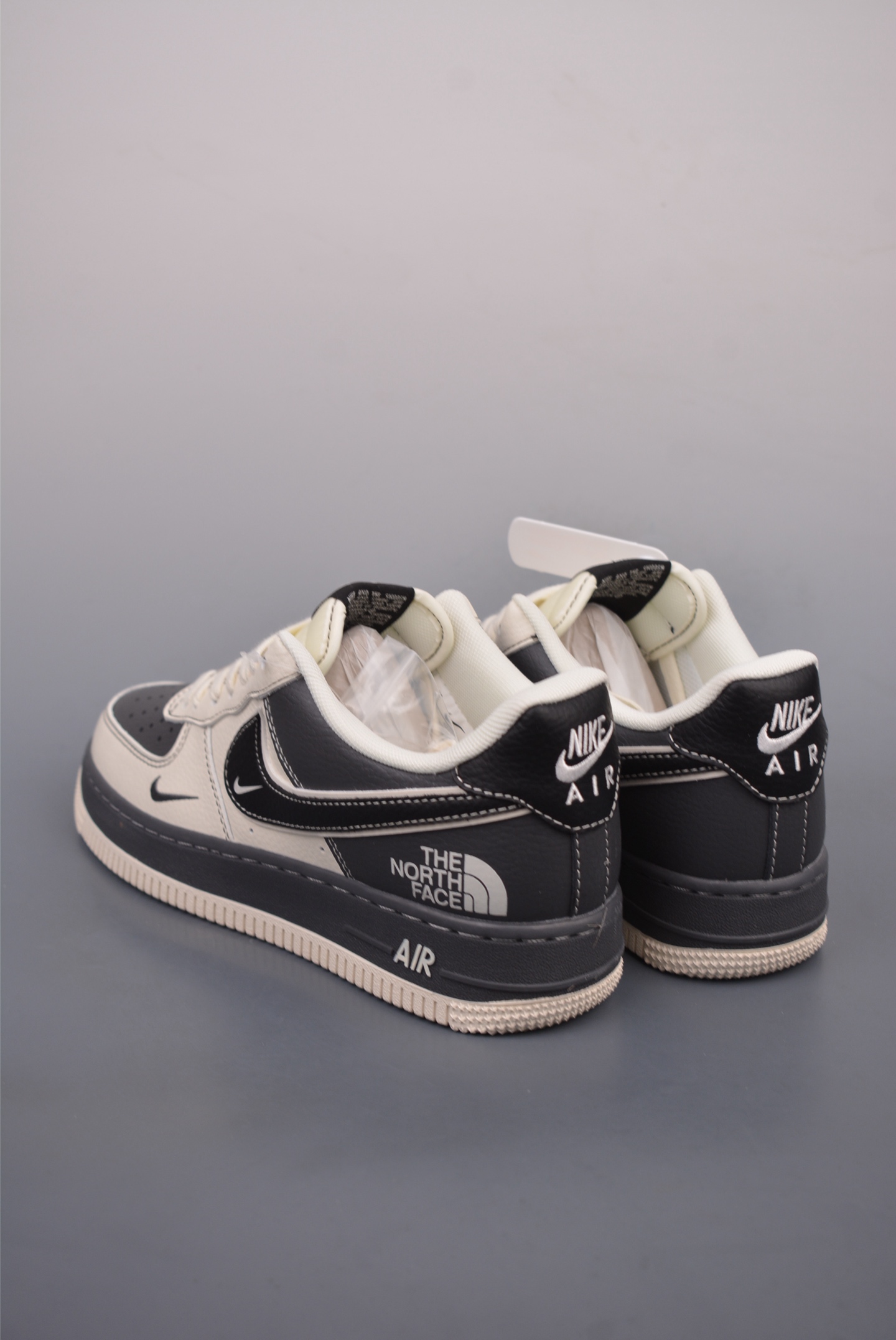 The North Face x Nike Air Force 1'07 Low TNF Off-White, Black and Grey HD2258-003
