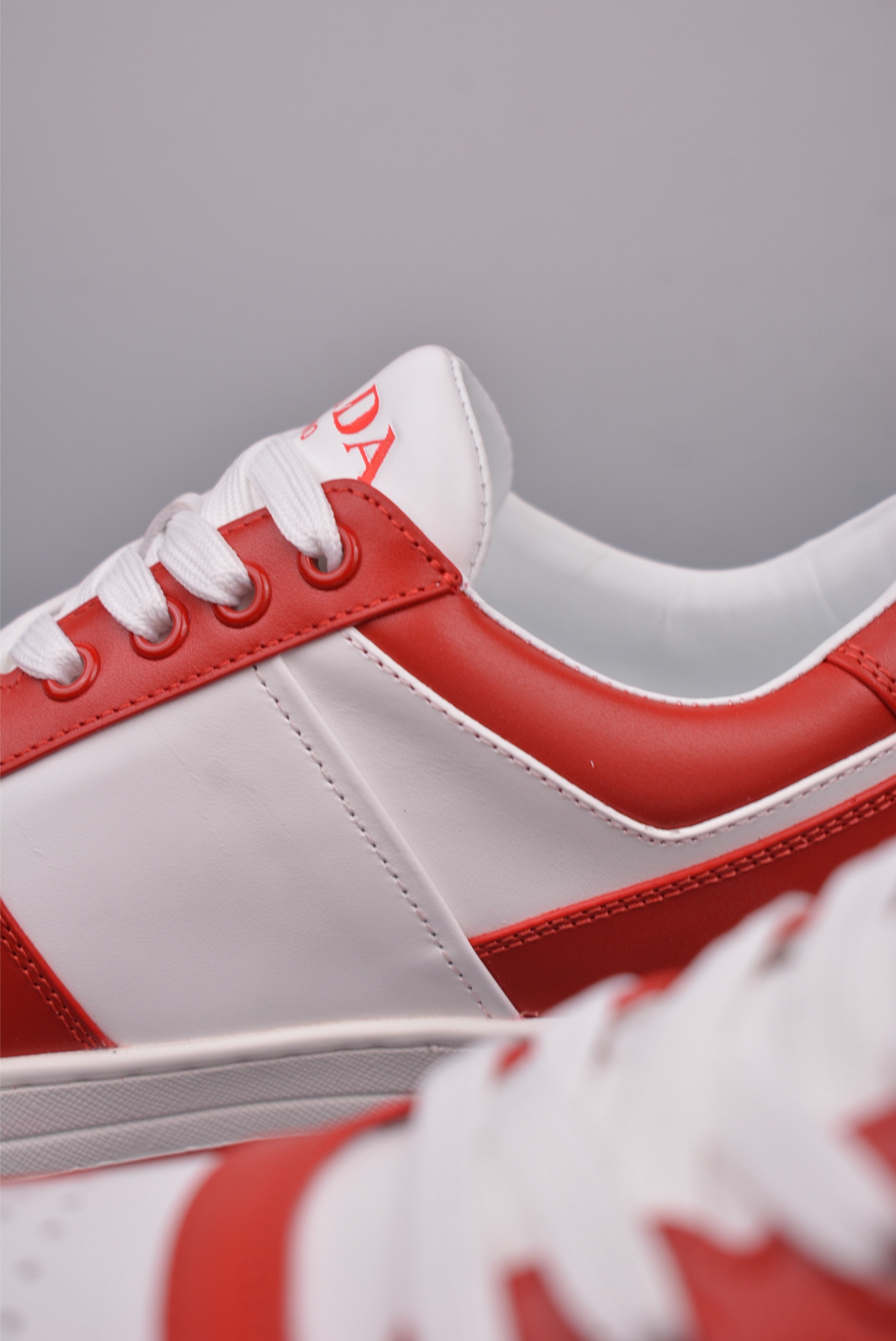 Prada Cloudbust Thunder triangle logo series sports shoes red and white 12062118