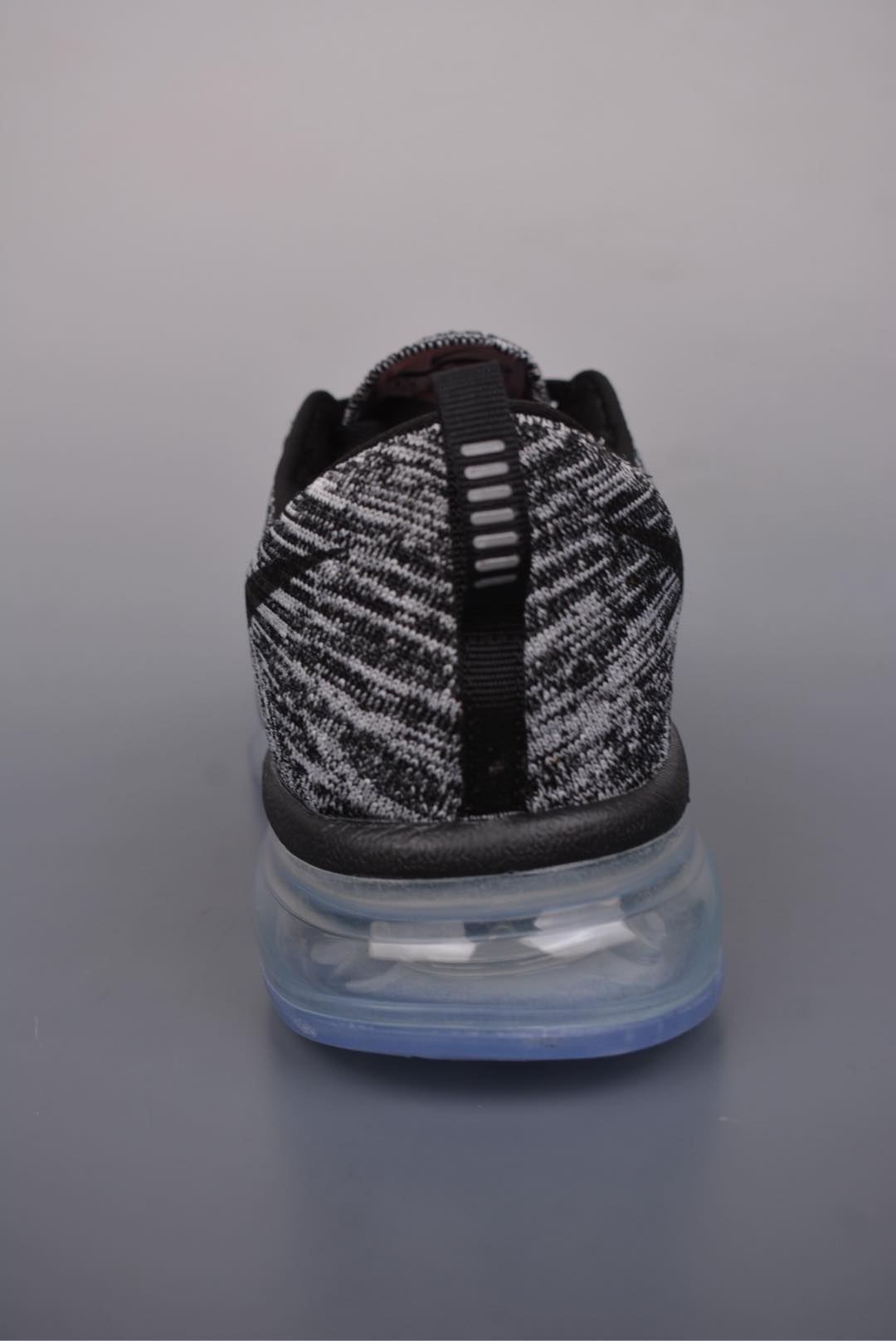 Nike Flyknit Air MaxOreo 620469-105