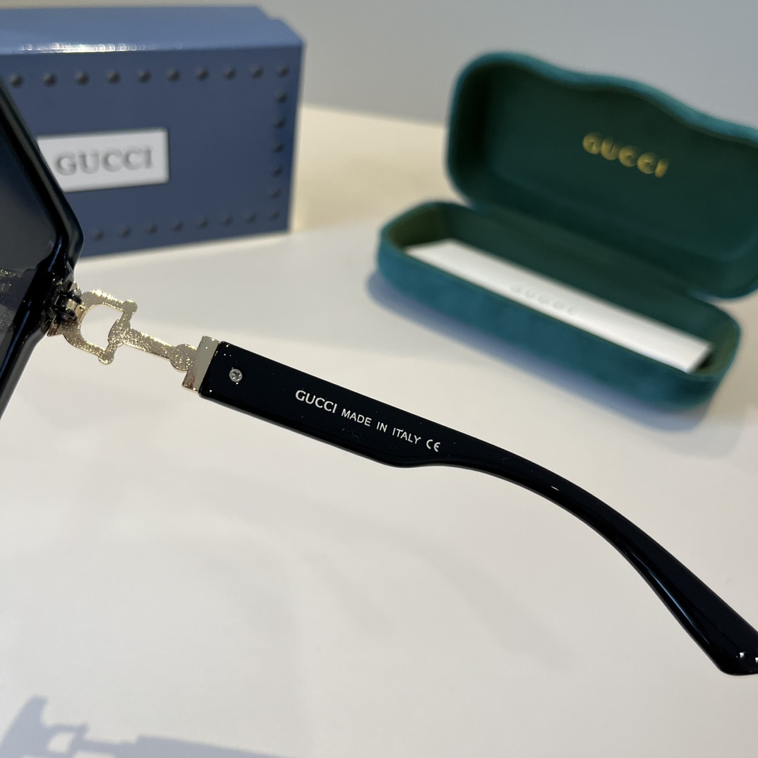 Gucci Square Frame Sunglasses