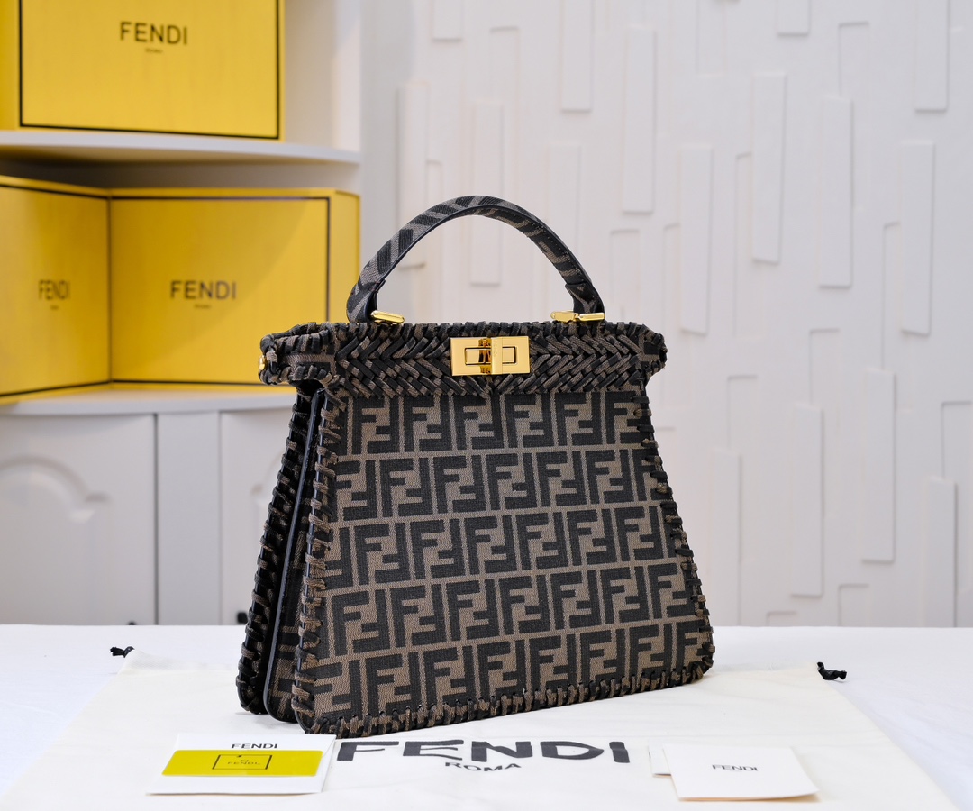FENDI Iconic ekaboo ISeeU Large Bag 3319