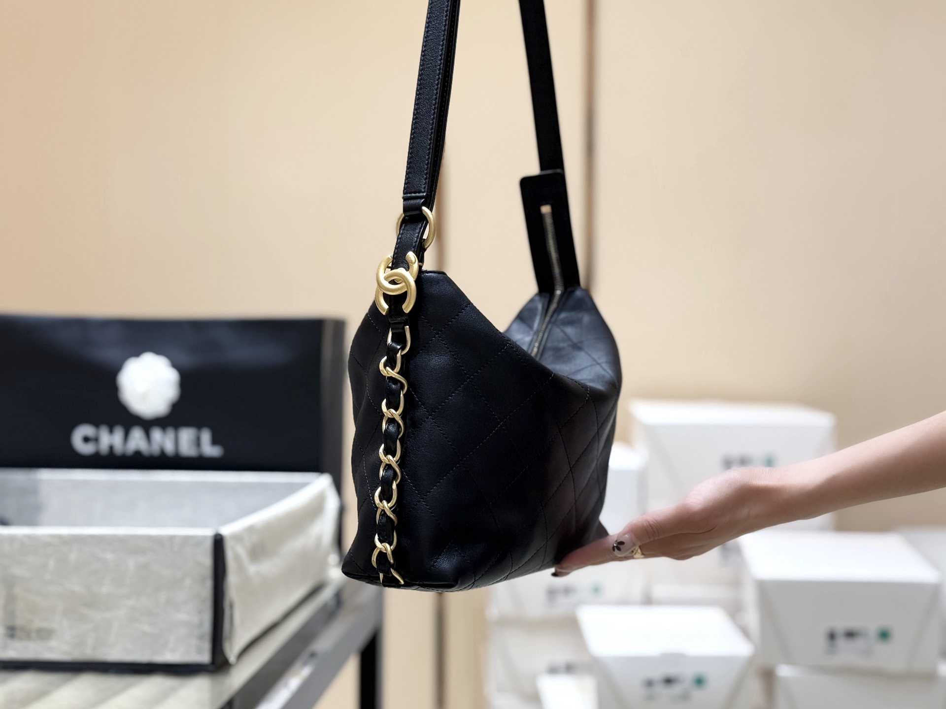 Chanel 25P Spring/Summer Preview Series Hobo Dual-Purpose Bag AS5517 00148