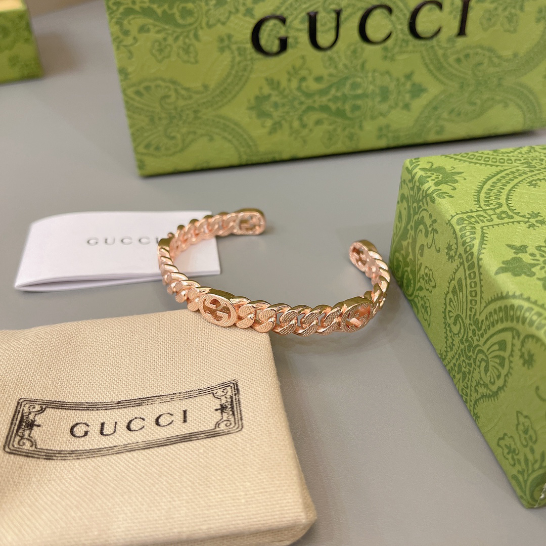 Gucci GG Flat Rose Gold Bracelet