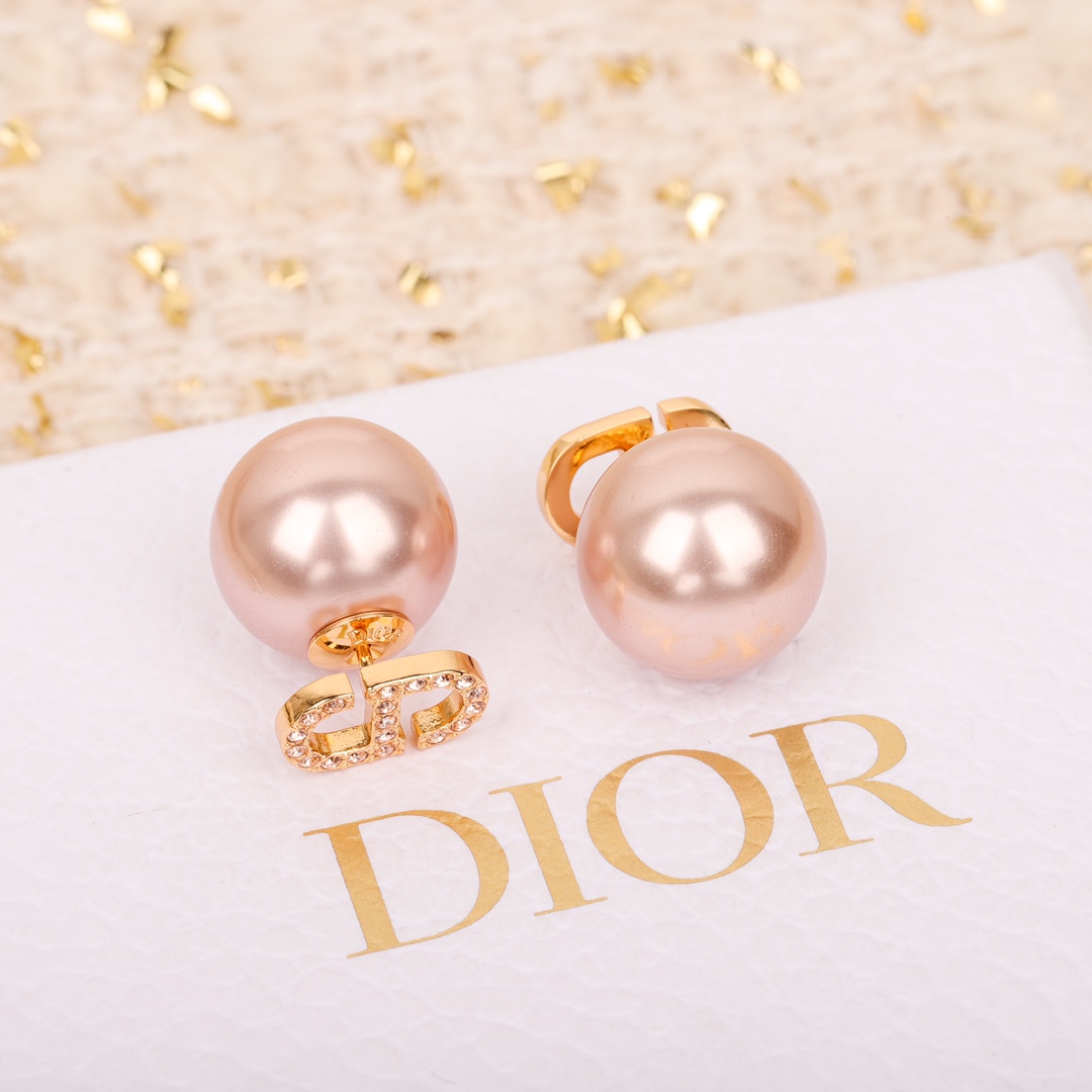 Dior CD letter pearl earrings