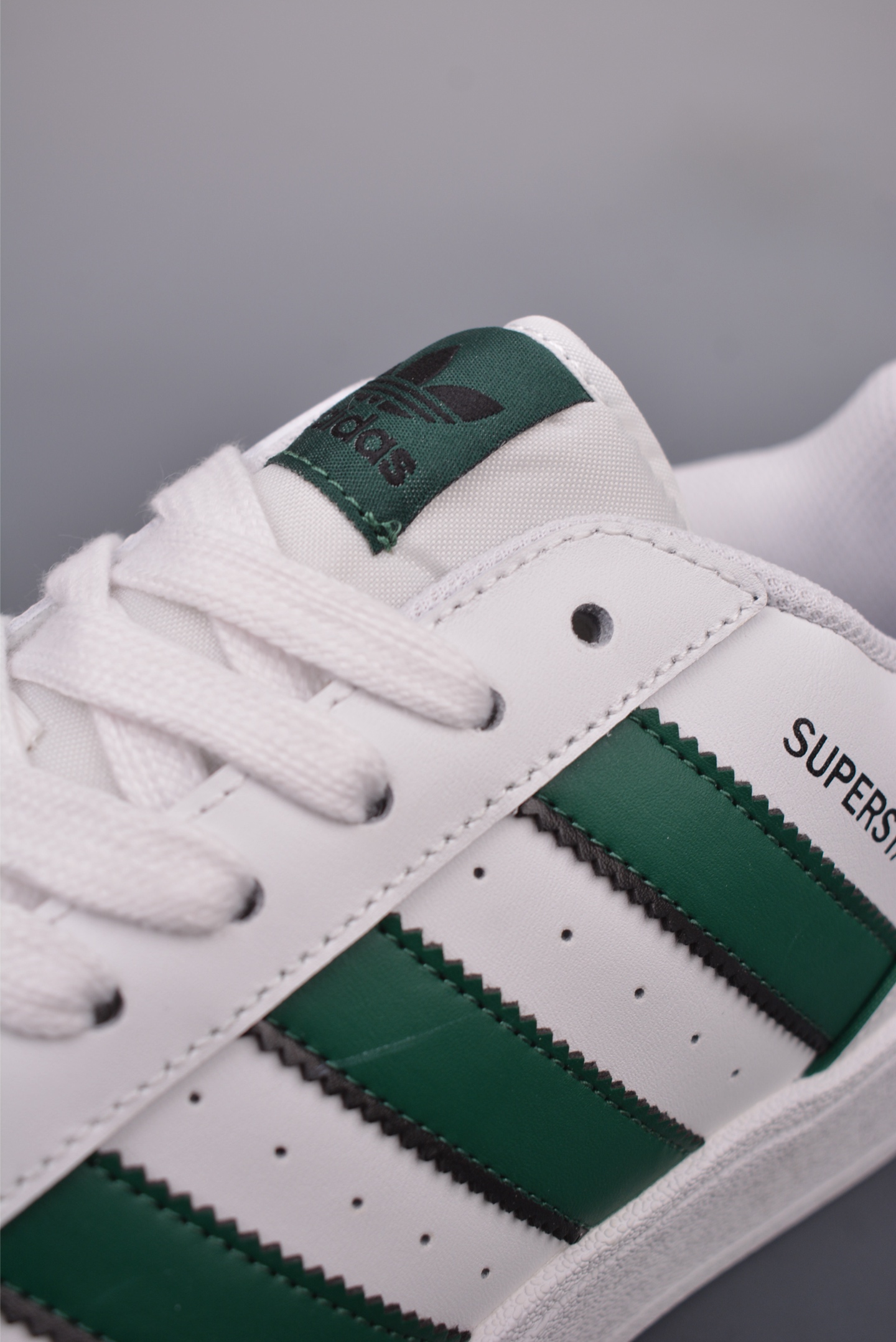 Adidas Originals SUPERSTAR XLG W White Green  IE0760