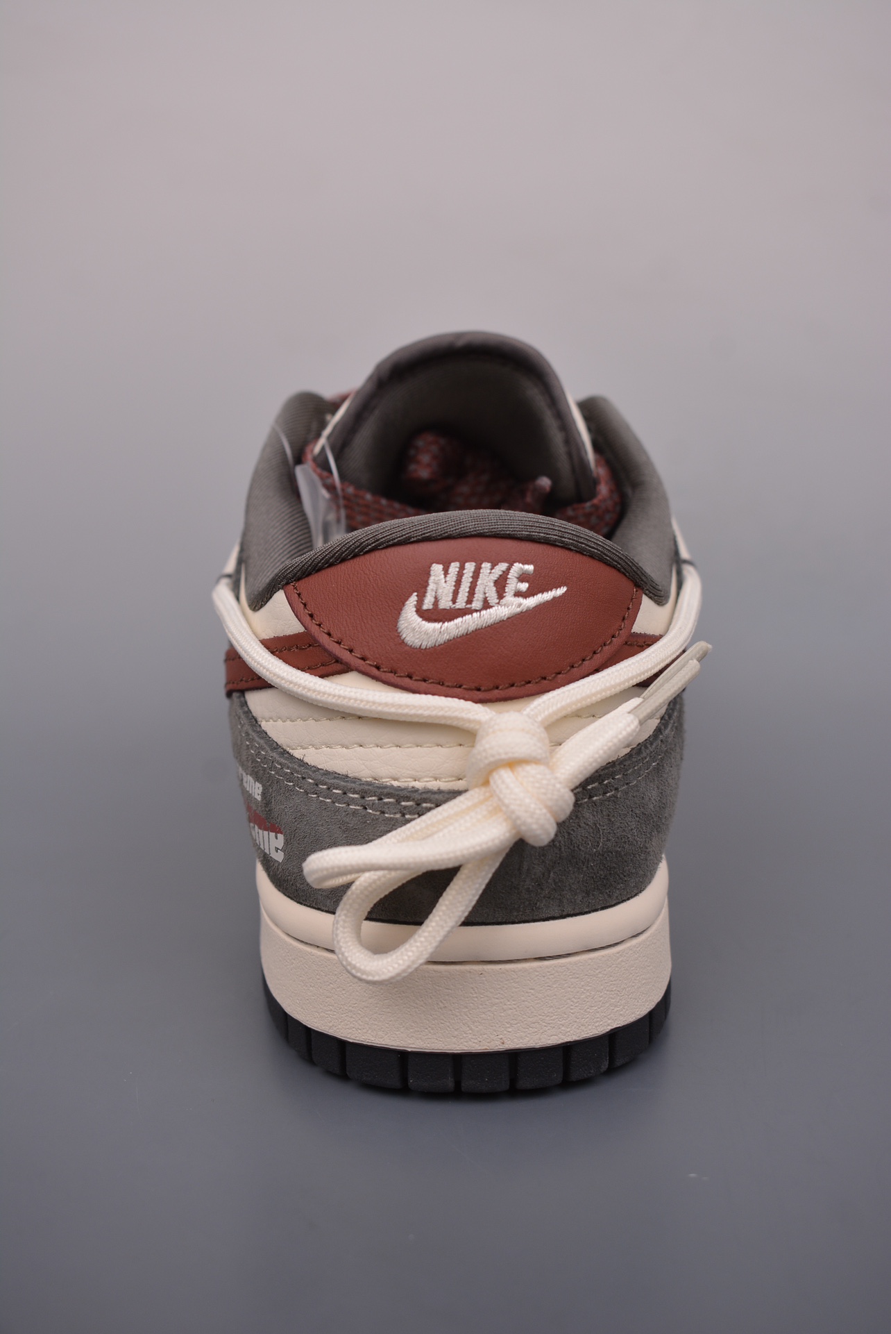 Supreme x Nike By You SB Dunk Low Retro SP Supreme Dark Grey Off-White XS1186-102