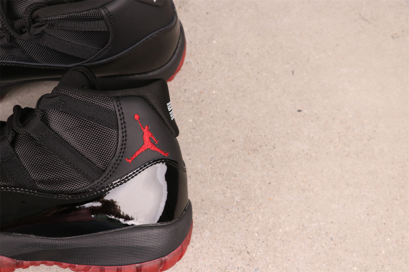 Air Jordan 11 'Black Infrared'  322992-066