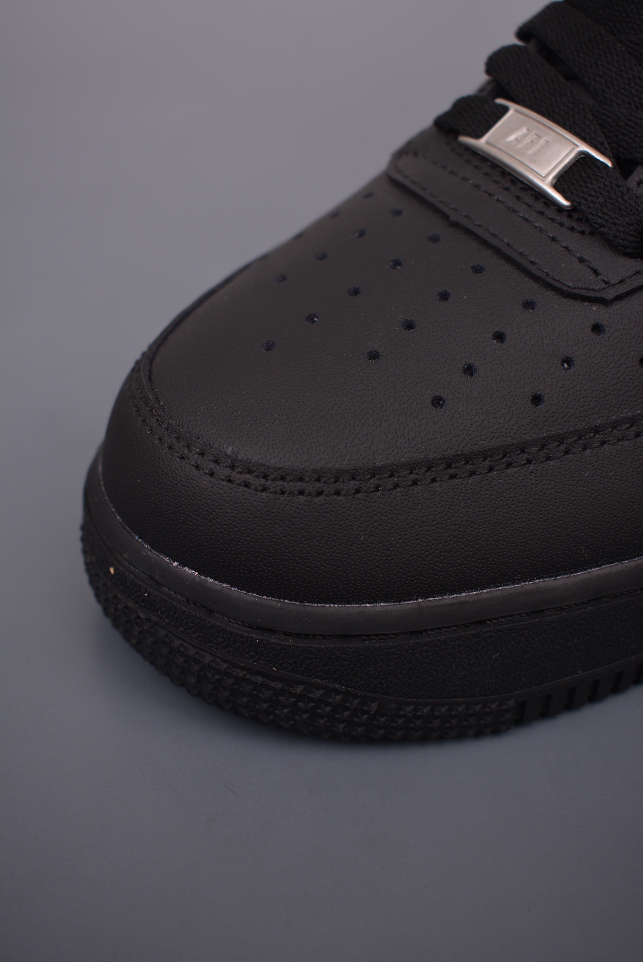 Nike Air Force 1'07 MidTriple Black 315123-001