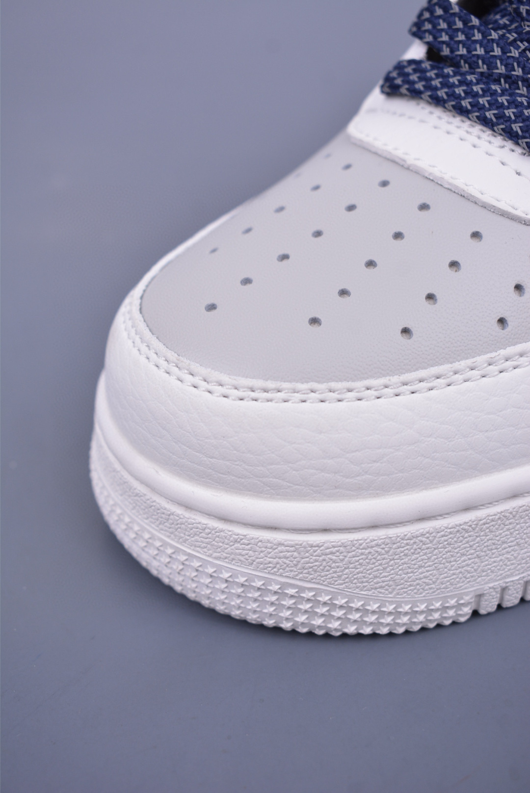 Stussy x Nike Air Force 1 07 Low Sneakers White and Blue HH7518-037