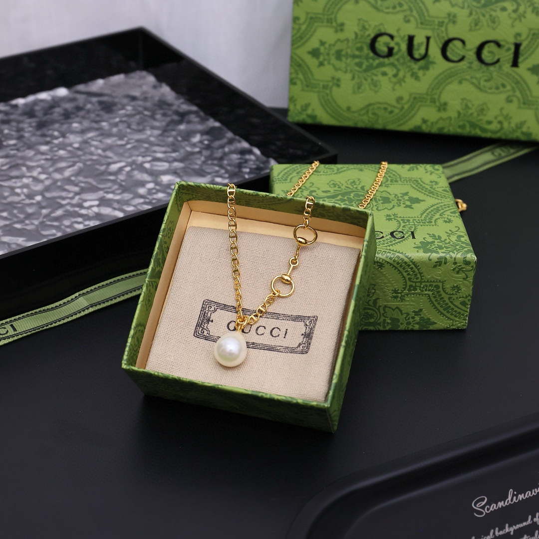 Gucci Gold Pearl Necklace
