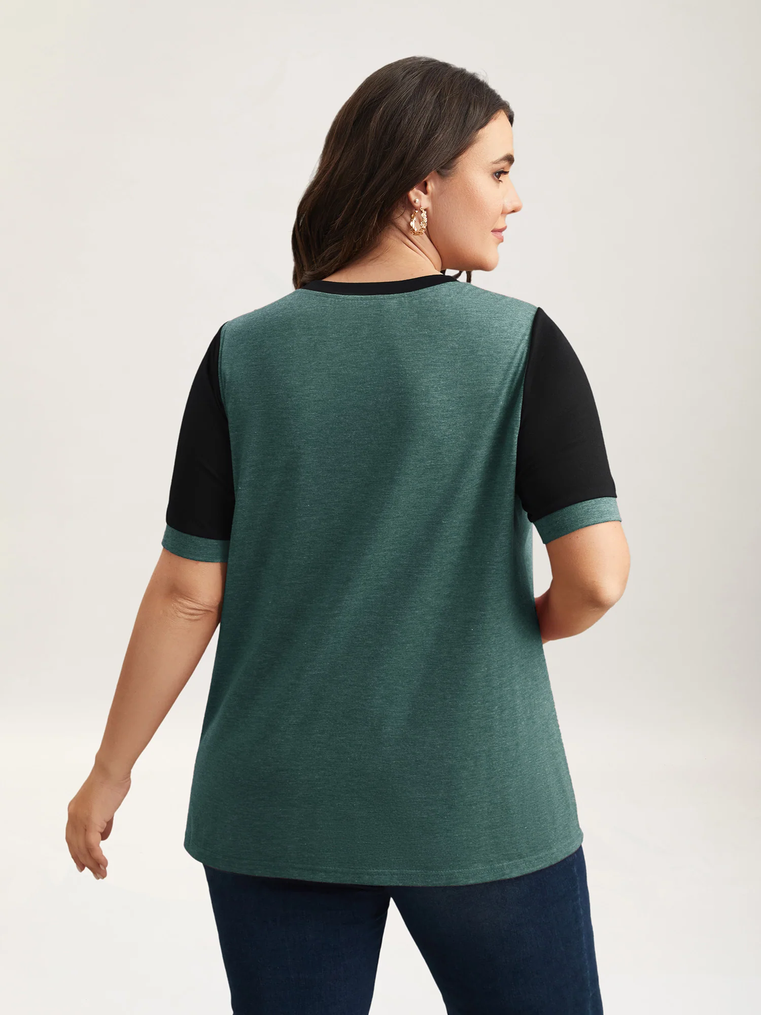 Stretchy Scalloped Lace Color Contrast T-Shirt