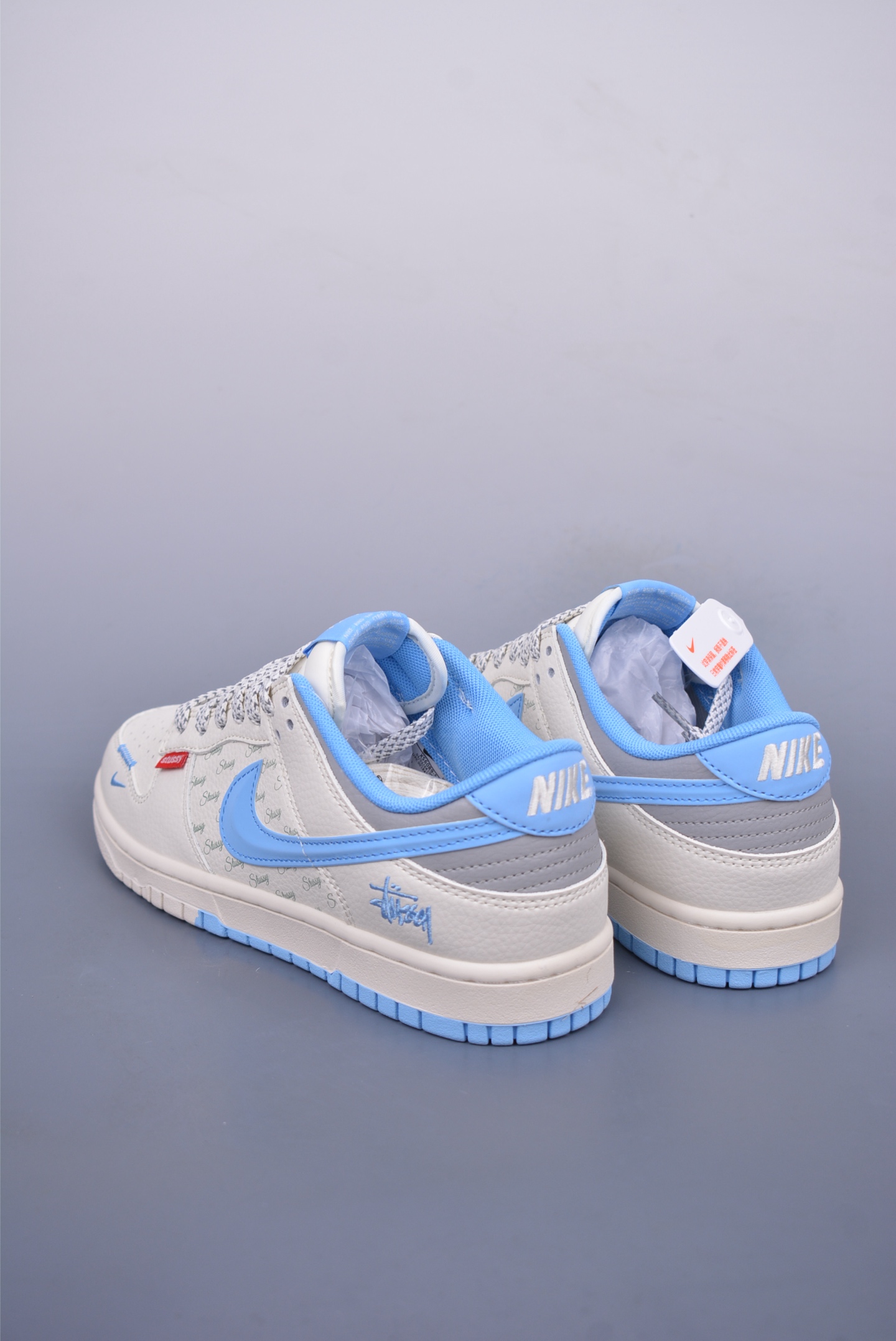 Stussy x Nike SB Dunk Low sneakers Off-white and blue XS6089-539