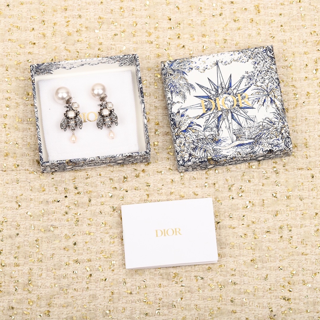Dior Bee Letter Earrings