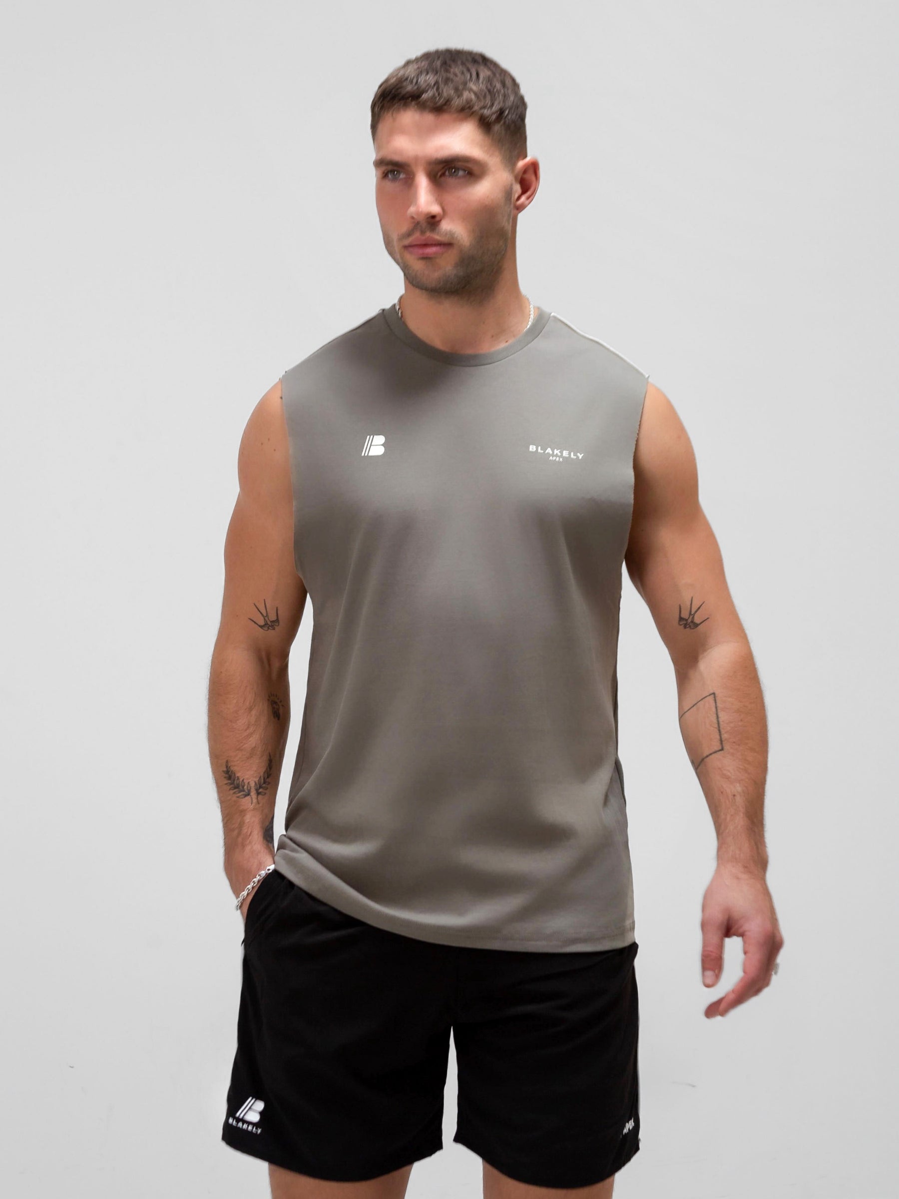 Apex Pro Sleeveless Vest - Safari Green