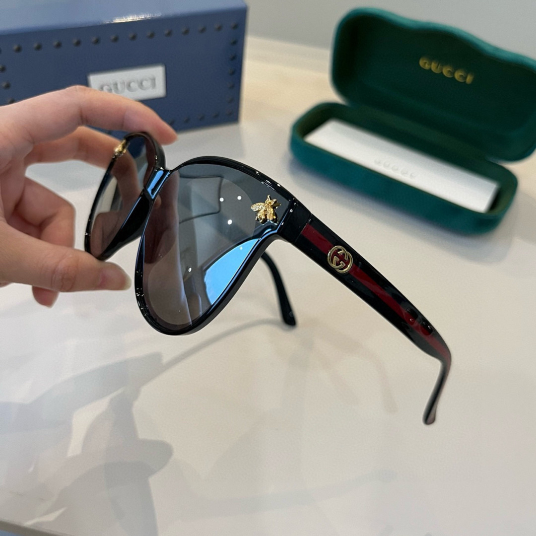 Gucci Round Frame Sunglasses