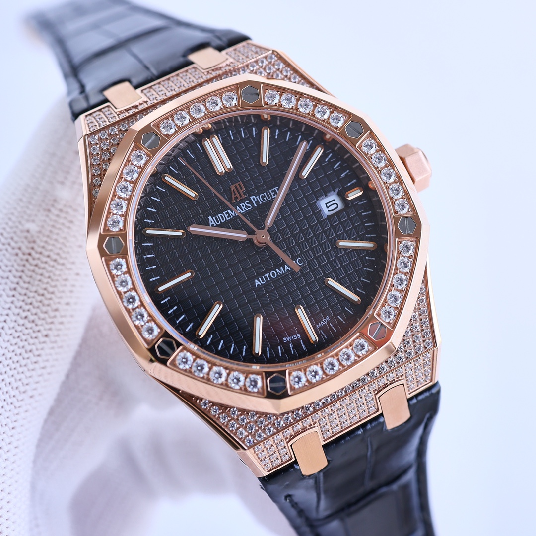 Audemars Piguet Royal Oak Series 15510OR.OO.D002CR.02