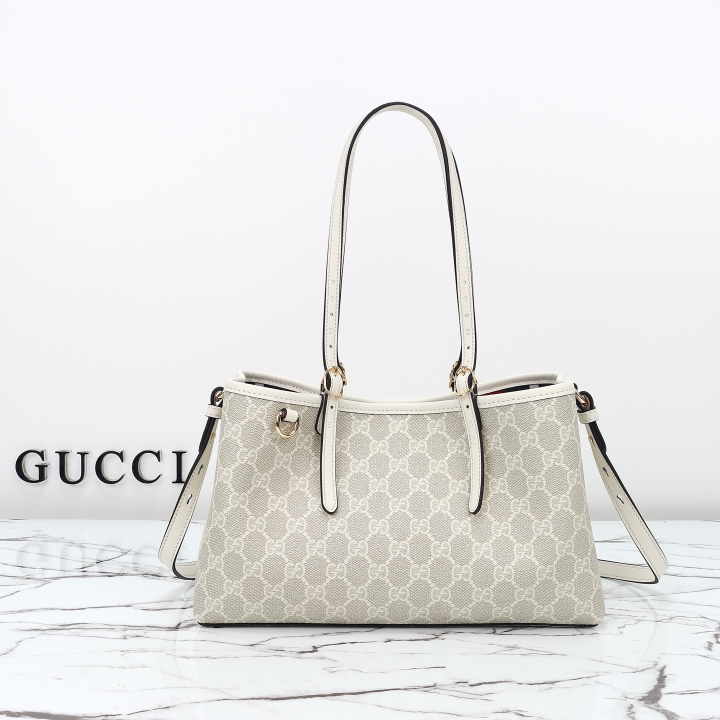 Gucci GG Emblem medium tote bag ‎815214 FAD6L 9641