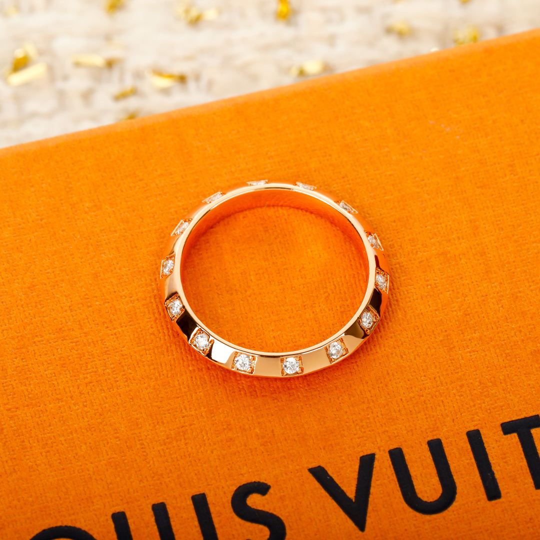 Louis Vuitton Le Der de LV Ring