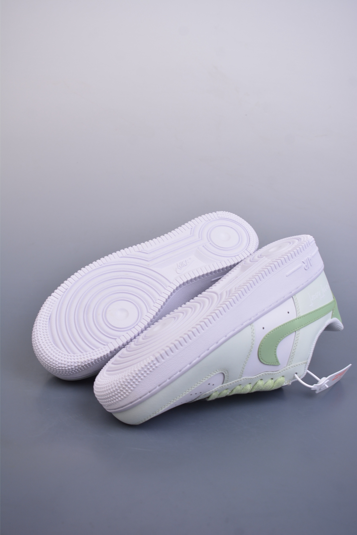 Stussy x Nike Air Force 1 07 Low Sneakers White Green Apple DY8899-002