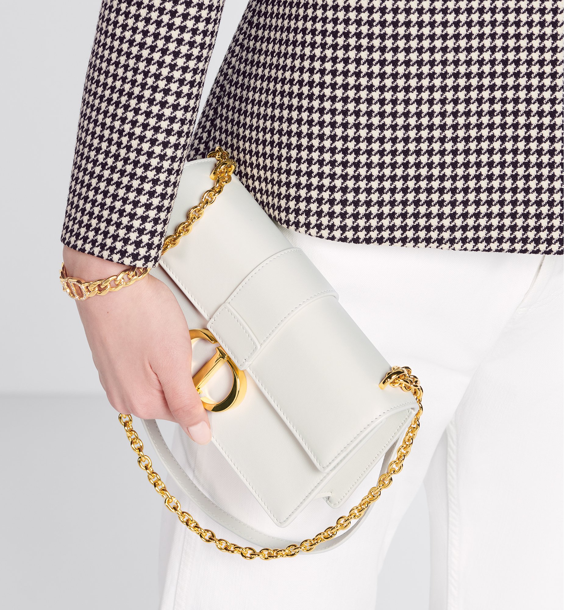 Dior 30 Montaigne East-West Chain Bag M9334UHEL_M030