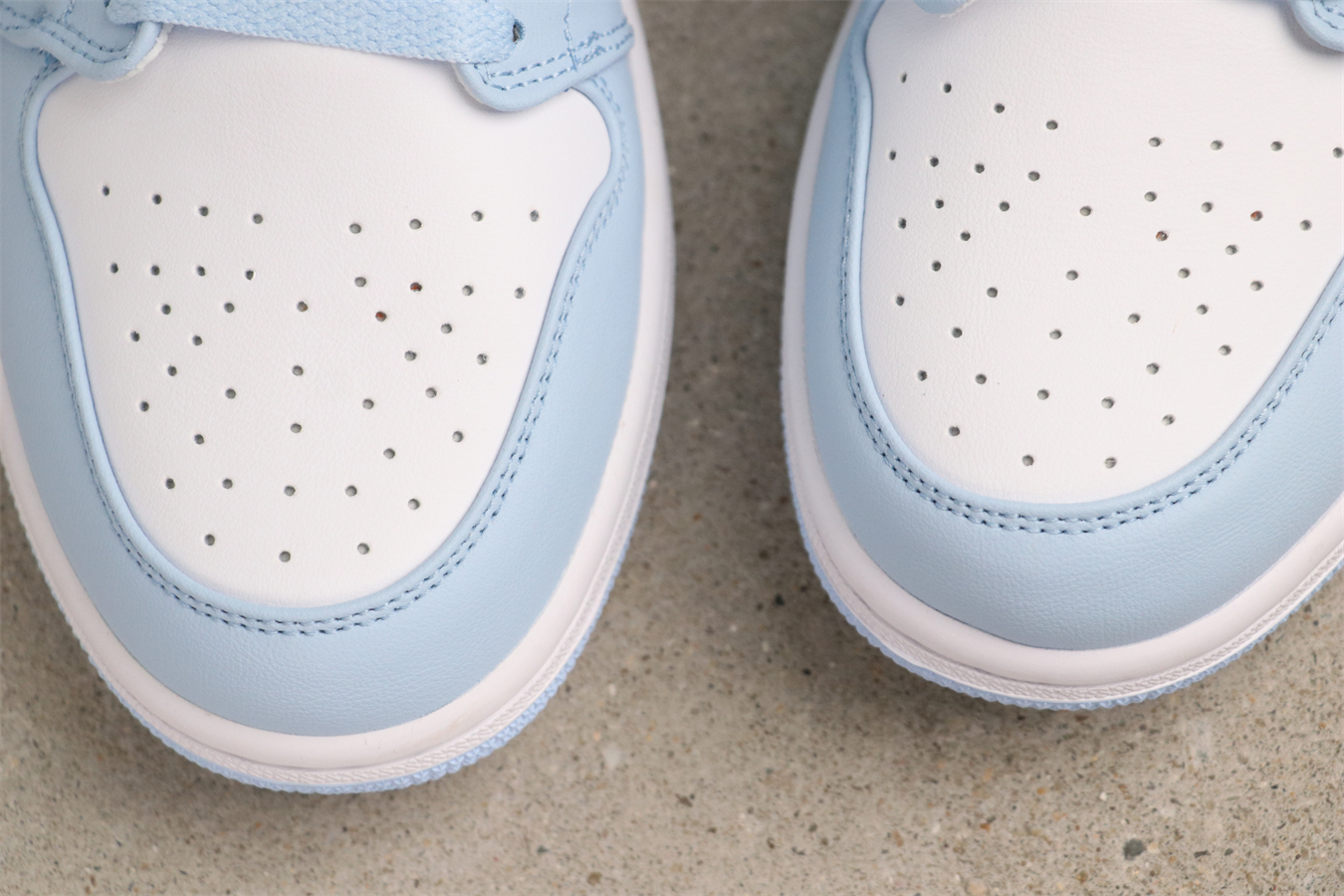 Air Jordan 1 Low Aluminum DC0774-141