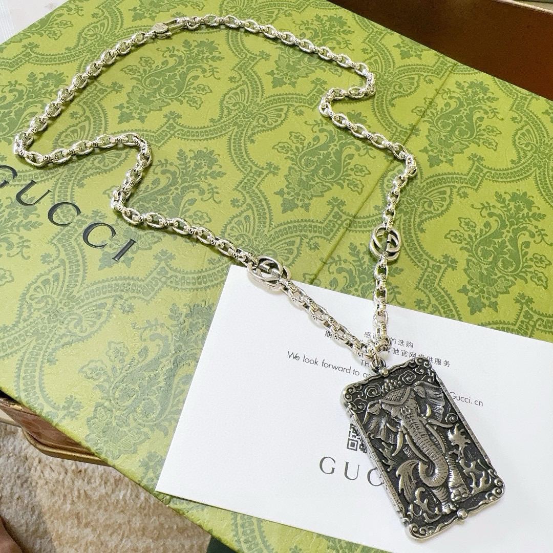 Gucci Anger Forest series new double G elephant square necklace