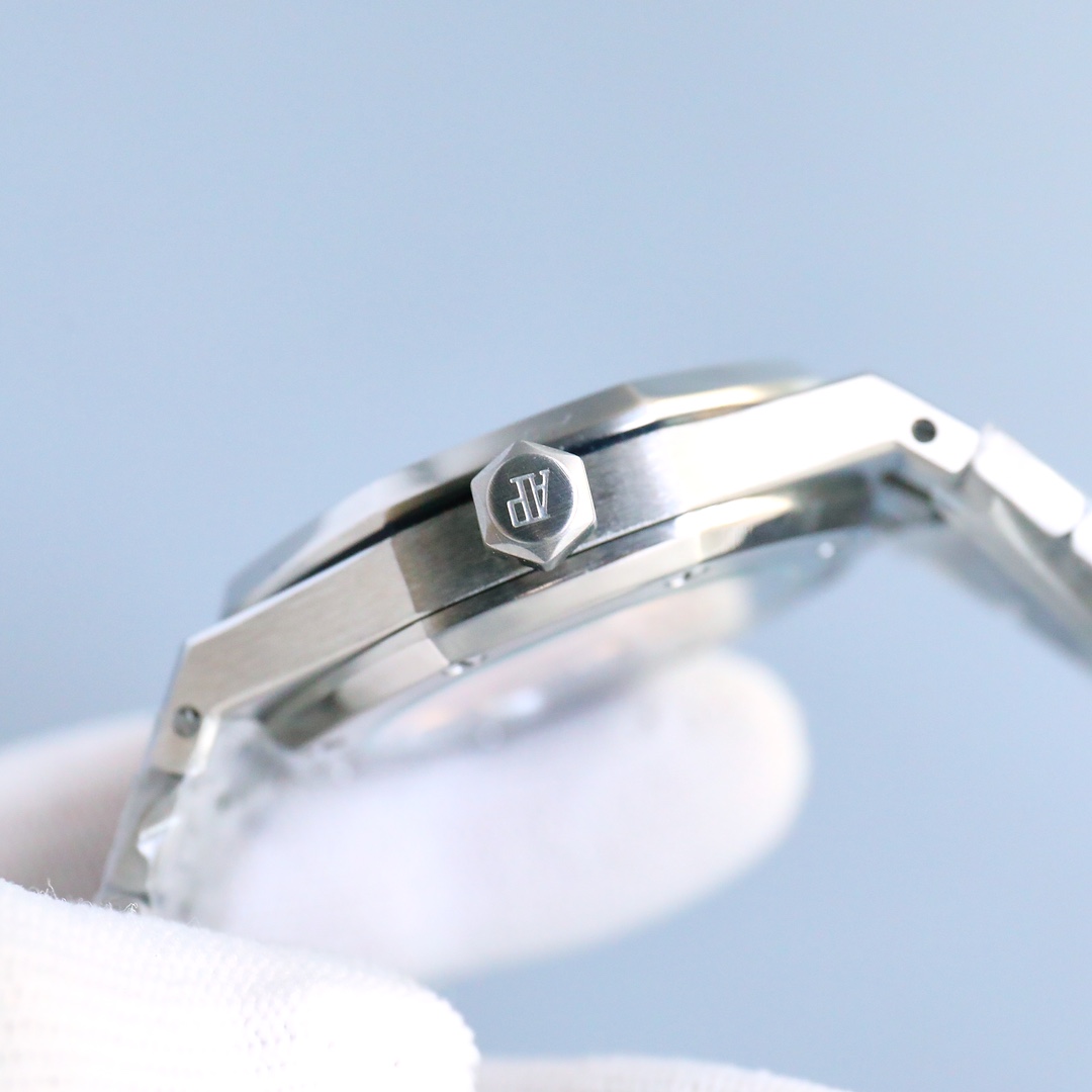 Audemars Piguet Royal Oak 15550ST-15451ST
